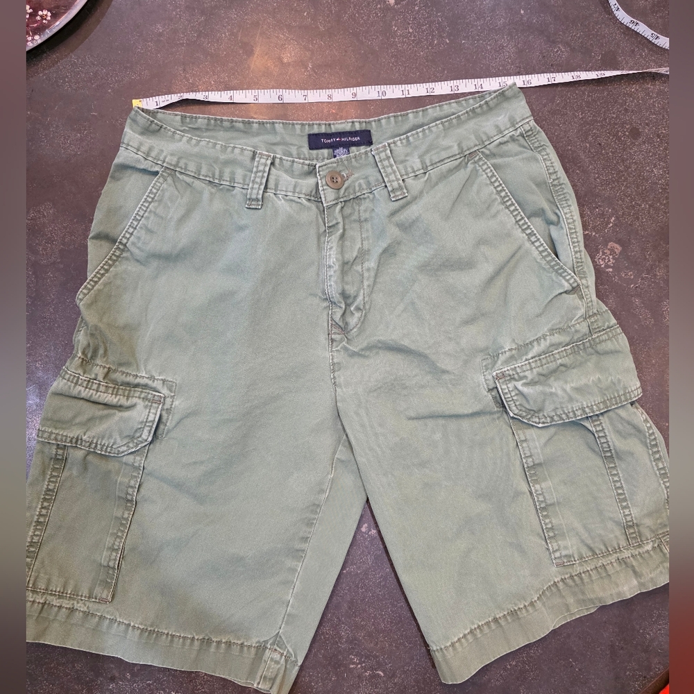Tommy Hilfiger Men's Green Cargo Shorts